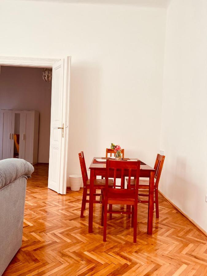 Apartment Friends Central 拉迪亚 外观 照片